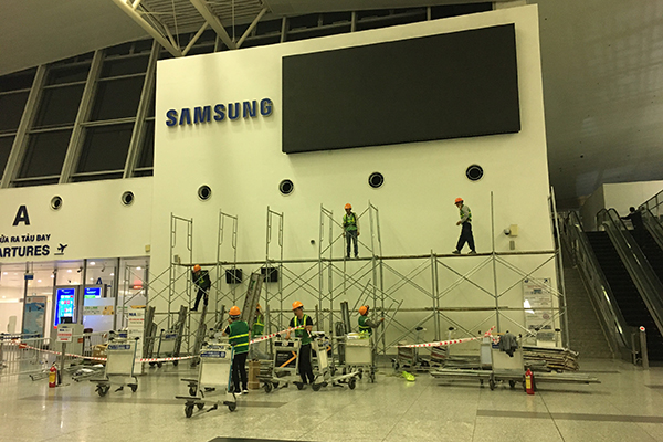 Tháo dỡ màn led